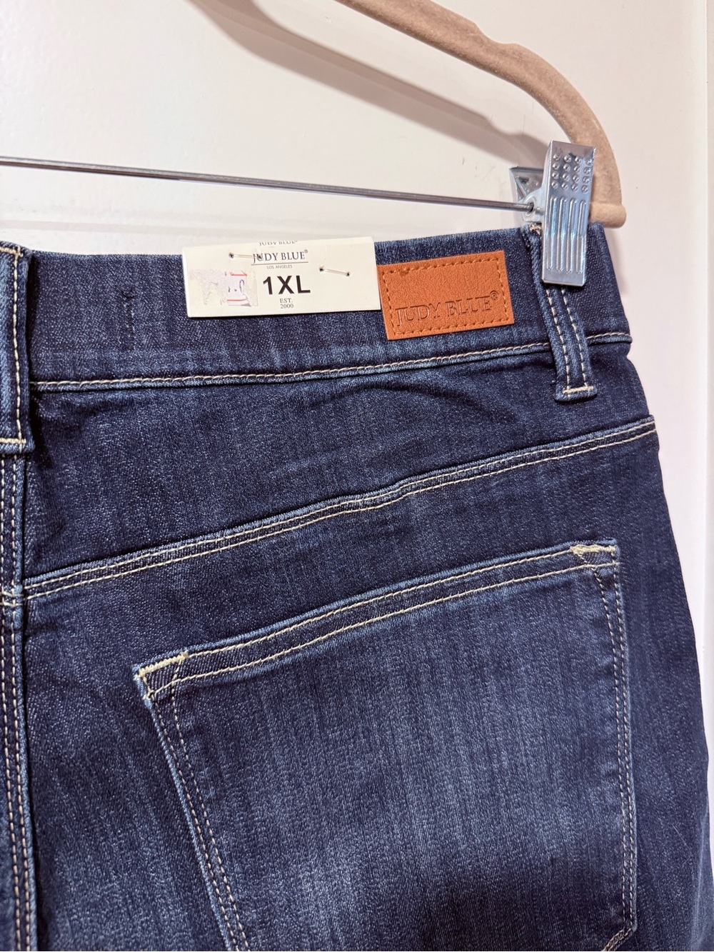 NWT Judy Blue Women’s Dark Wash High-Waisted Pull-On Denim Shorts - Size 1X - Picture 5 of 7